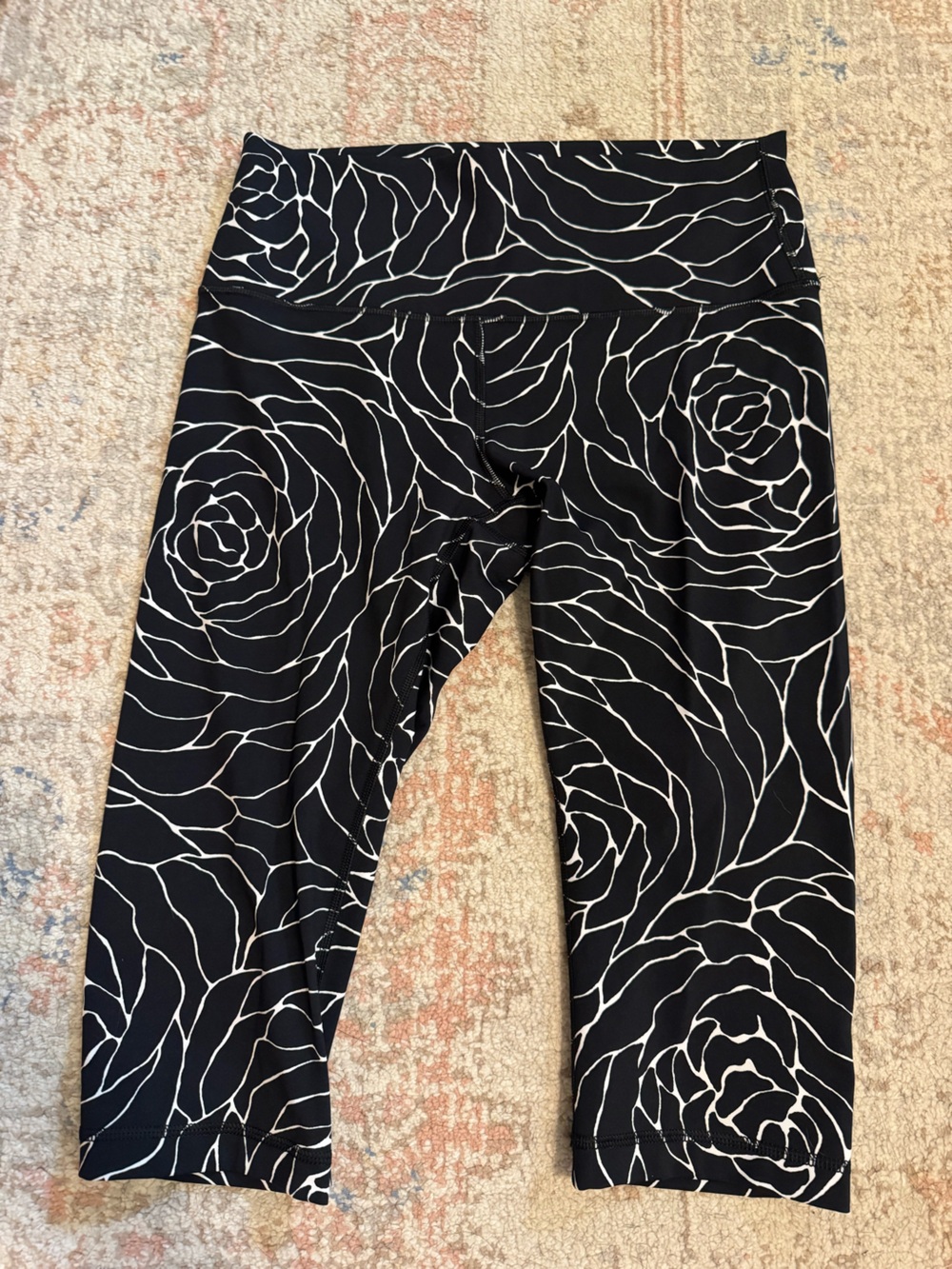 Lululemon Wunder Under Hi-Rise 1/2 Tights (17" Inseam)